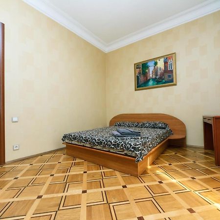 Квартира На Крещатике Kyiv Exterior foto