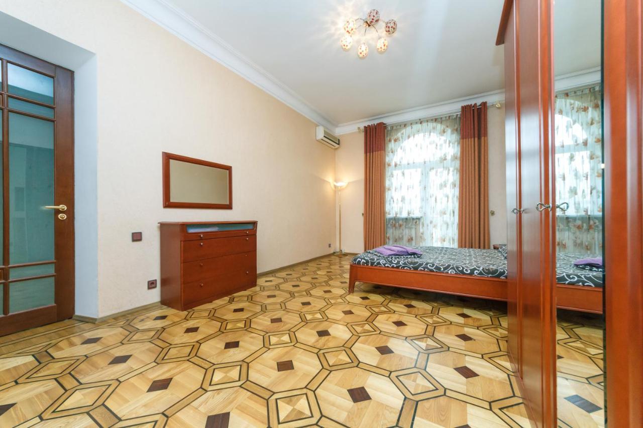 Квартира На Крещатике Kyiv Exterior foto