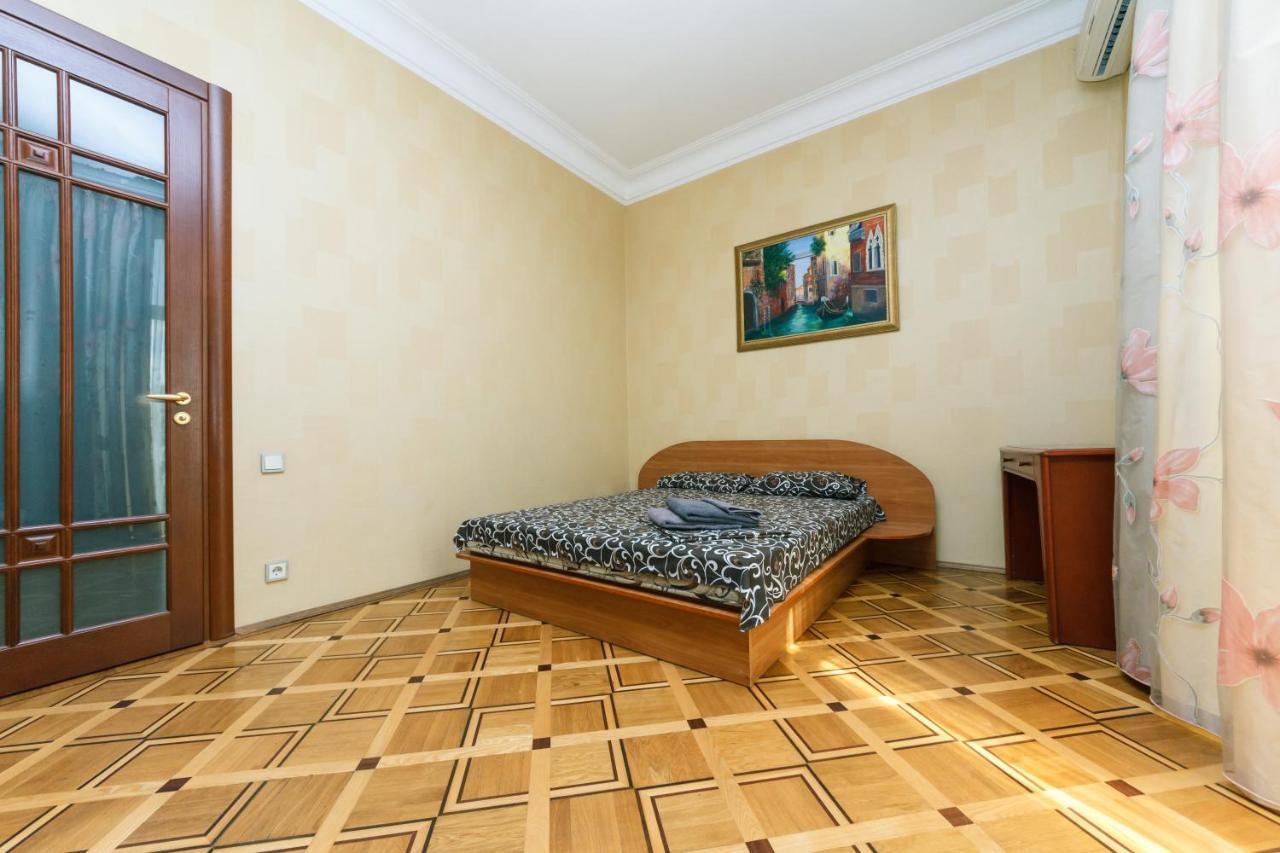 Квартира На Крещатике Kyiv Exterior foto