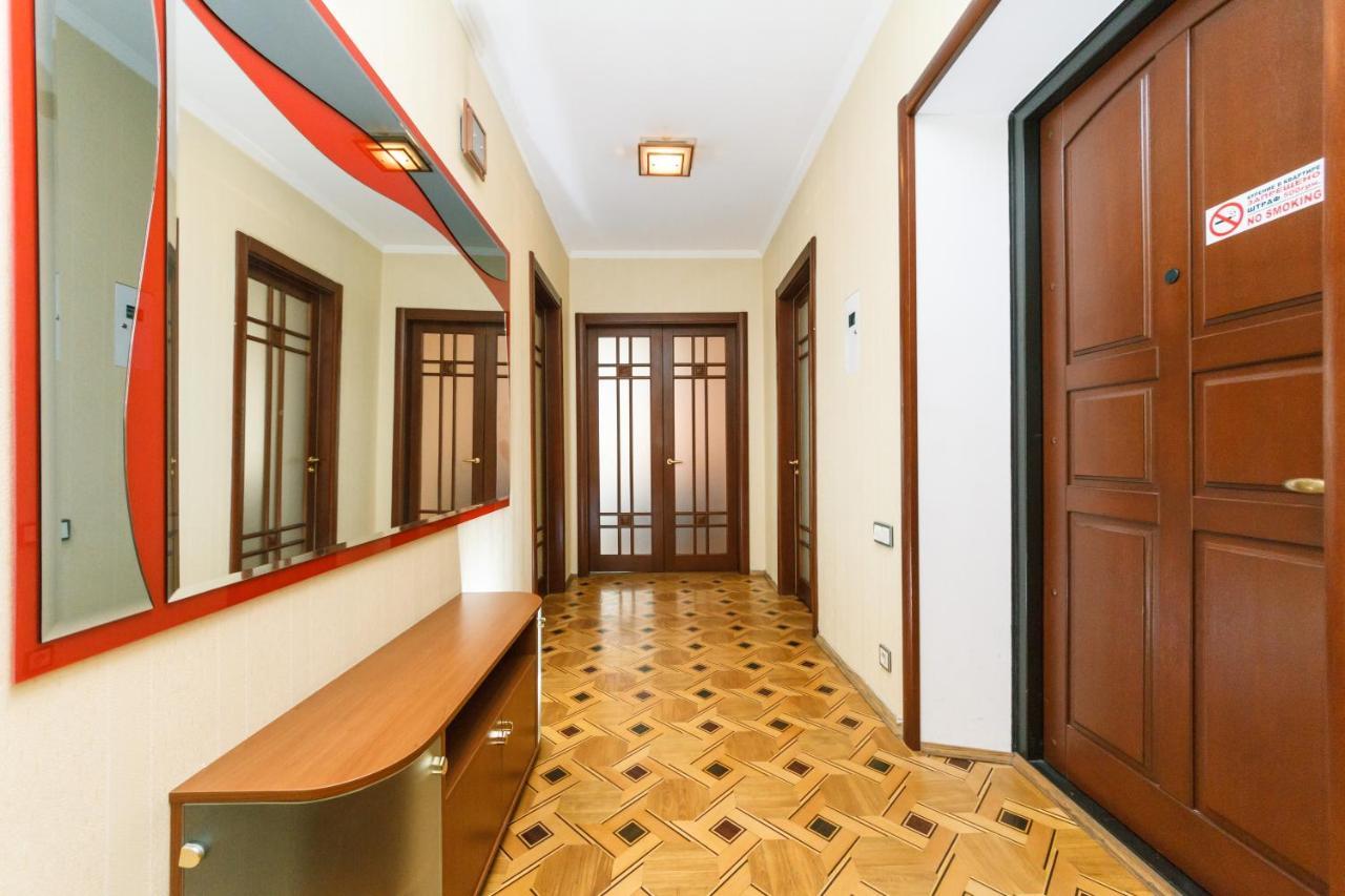 Квартира На Крещатике Kyiv Exterior foto